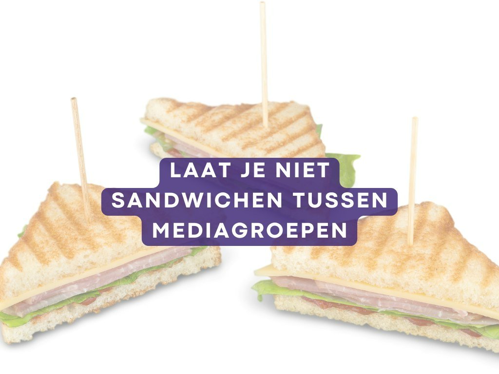 Drie sandwiches met prikkers, artikel over mediaconcentratie voor woordvoerders
